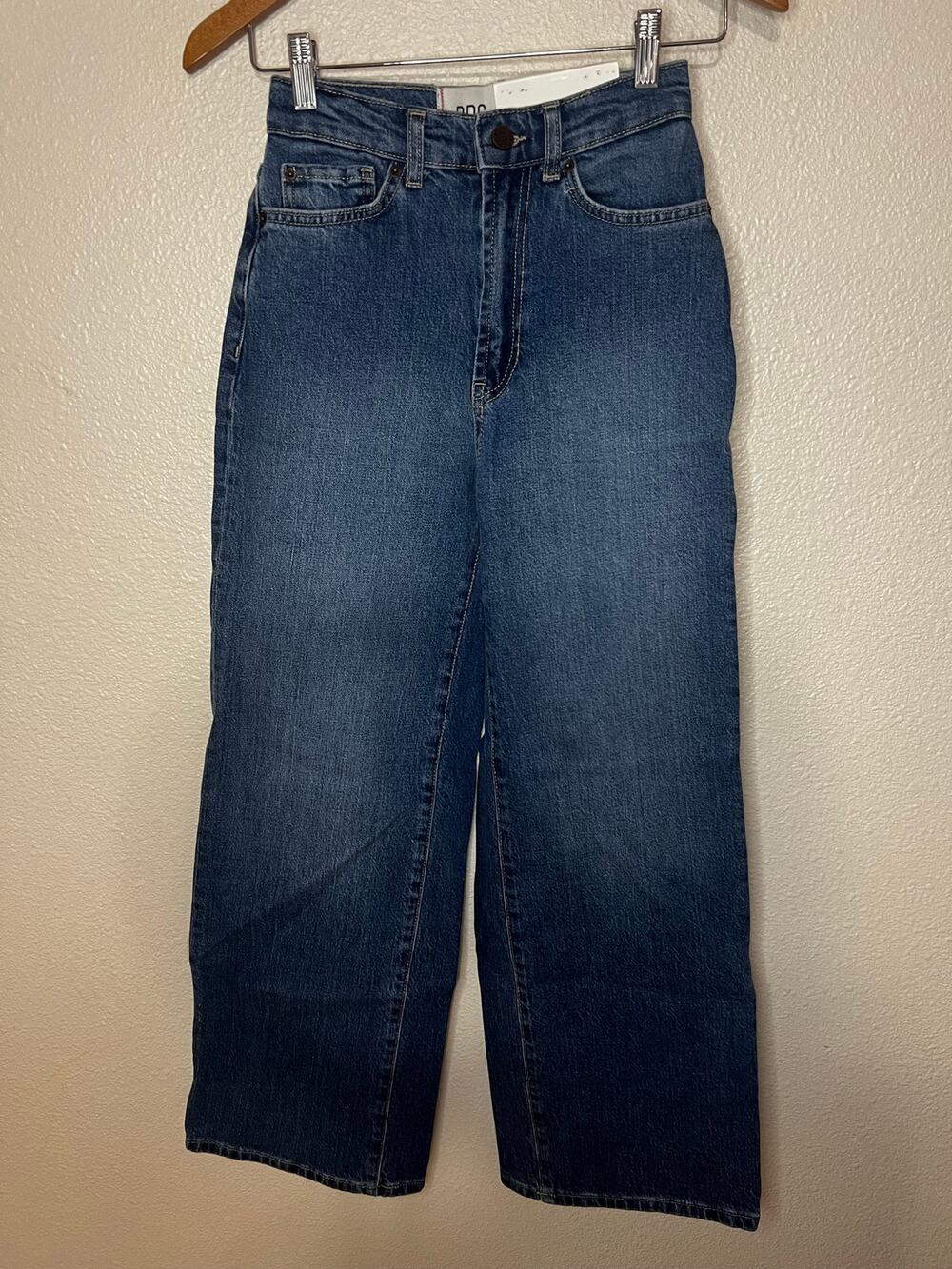 BDG Blue High & Wide Cropped Jeans 24